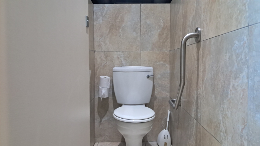 To Let Commercial Property for Rent in Berea Eastern Cape